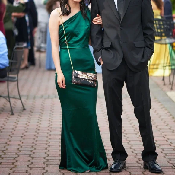 green emerald velvet dress Lilia Sequin Velvet High Slit Column Dress main image 0